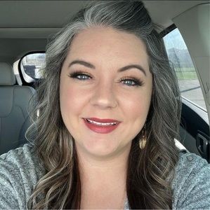 Meet your Posher, Lindsey